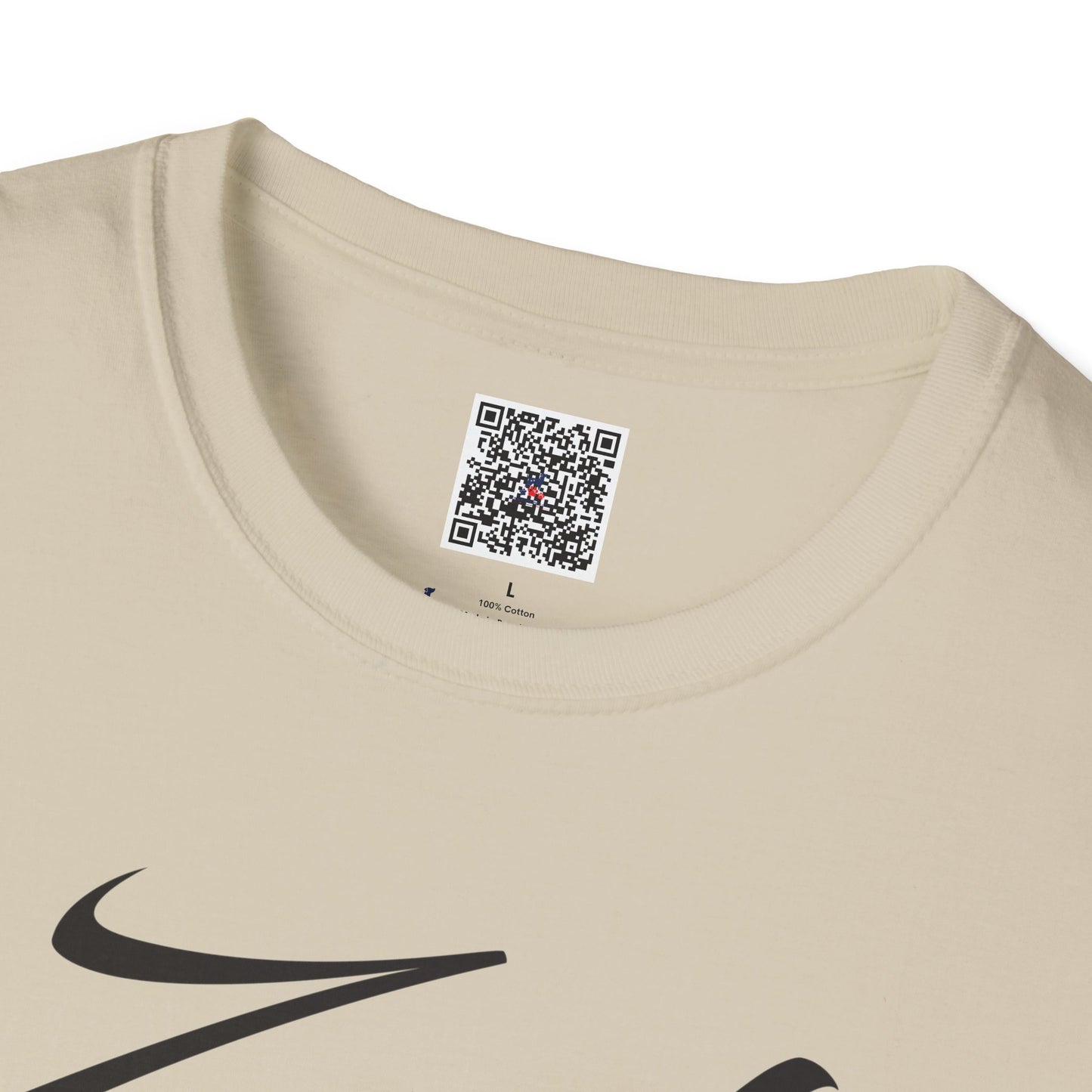 Zest Patriotic Dog Shirt - Vibrant Paw Design